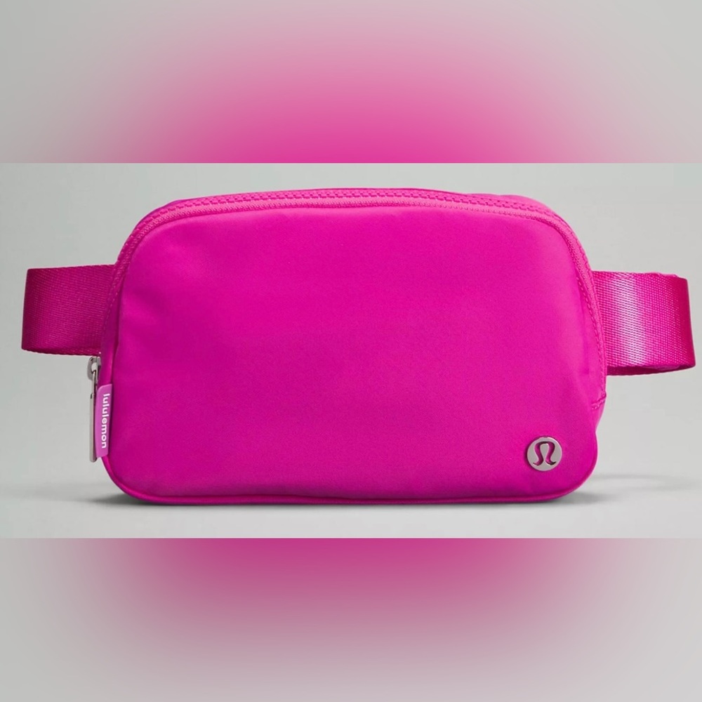 NWT Lululemon everywhere belt bag- Sonic Pink